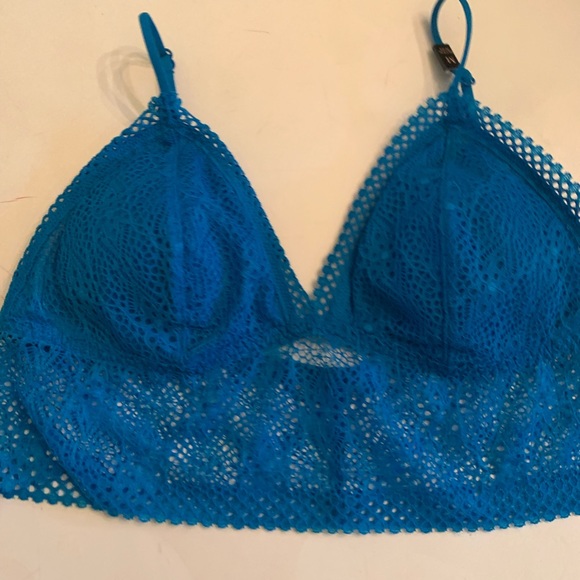 Victoria’s Secret Lace Bralette, Size M - NWT - Picture 1 of 6